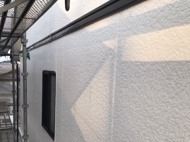 仕上げ塗り後の水戸市の外壁