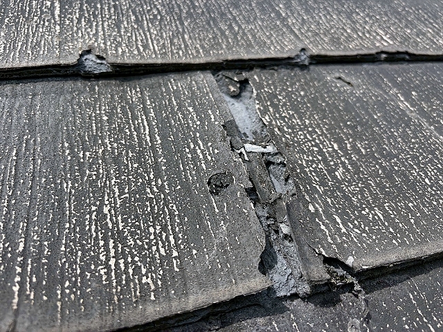 パミールは塗り直せばまだ使える段階ではなく屋根全体の改修が必要