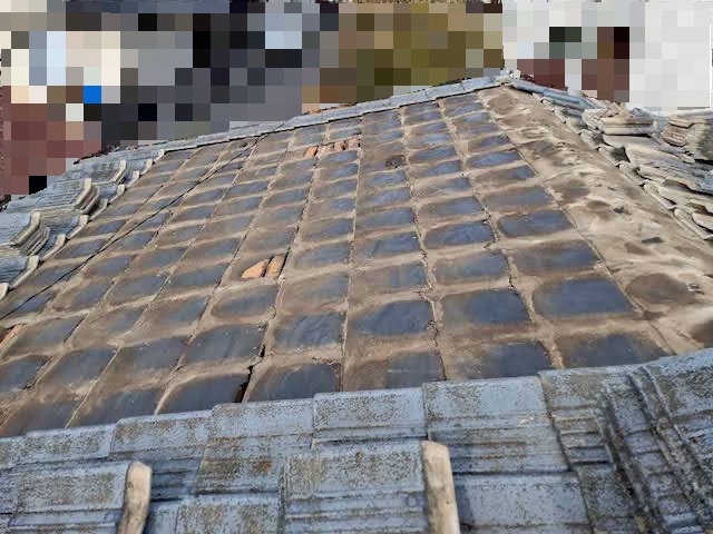 水戸市　スレート瓦屋根の部分的葺き直し　防水紙敷設前の写真