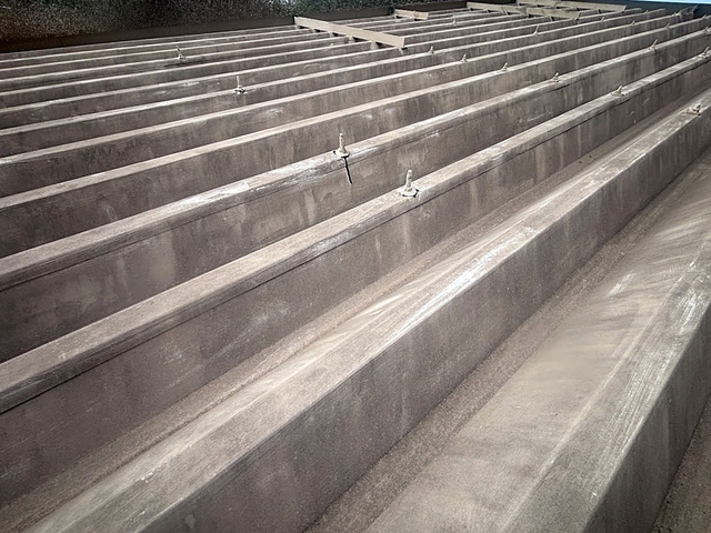 定期的な塗装は折板屋根や建物を長持ちさせる