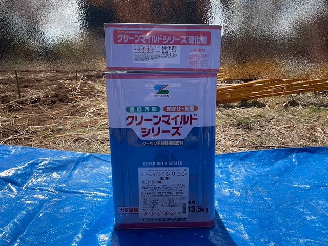 金属製の付帯部の仕上げ塗料はクリーンマイルドシリコン