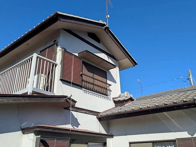 ひたちなか市の施工後の破風板と軒天