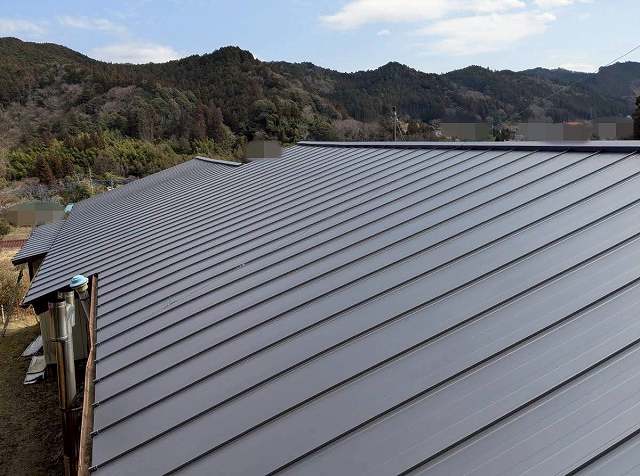 セメント瓦屋根から金属立平に葺き替えた常陸大宮市の現場