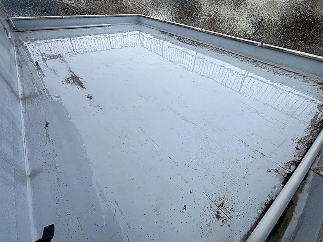 ウレタン防水工事前のひたちなか市の屋上バルコニー