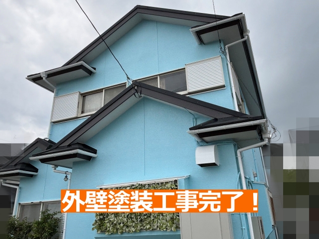 工事完了後の全景。軒天・破風板・外壁が整い、建物全体が明るい印象になりました