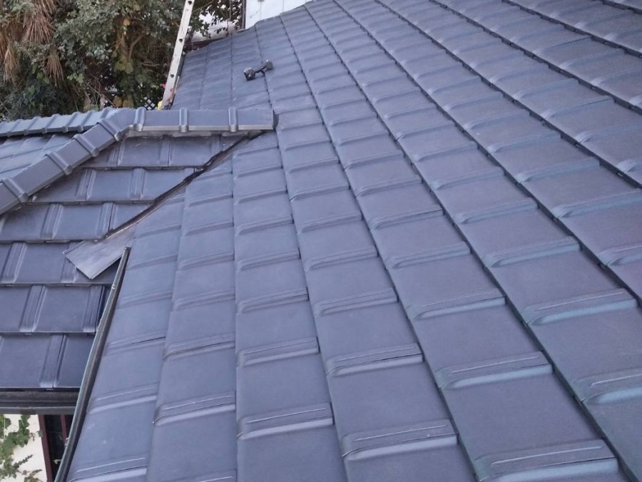防災瓦で葺き替えが完了した茨城県内の屋根