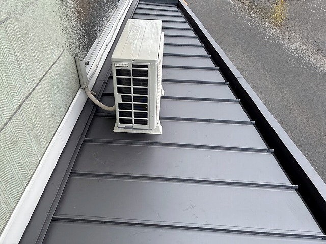 水戸市の貸しテナントの雨漏りは小屋根葺き替えで改善