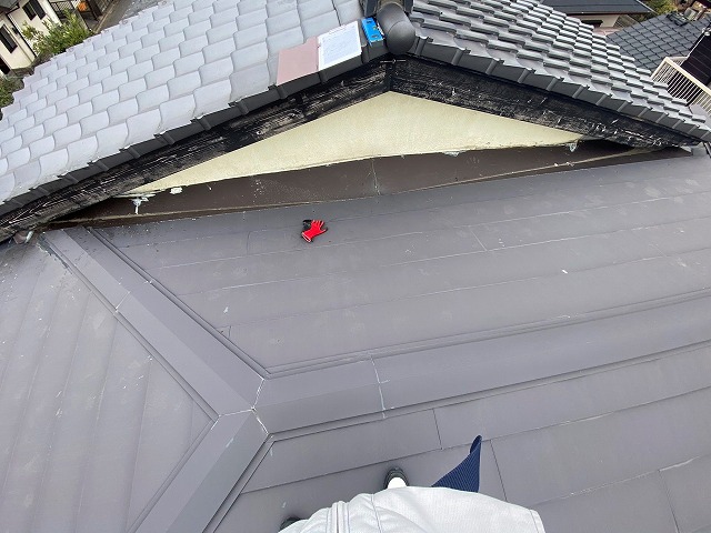 雨漏りが発生していた茨城町の増築屋根
