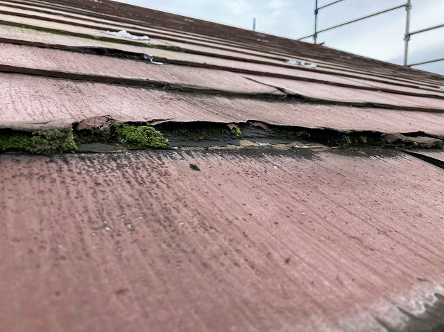 常陸太田市でスレート屋根パミールが層間剥離をお越し中まで水が浸透