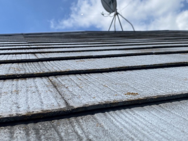 屋根カバー工事前の石岡市のスレートコロニアル