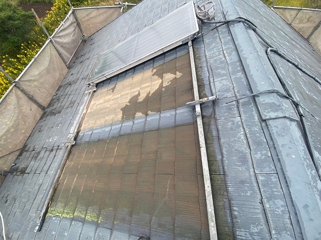 水戸市温水器撤去中のコロニアル屋根