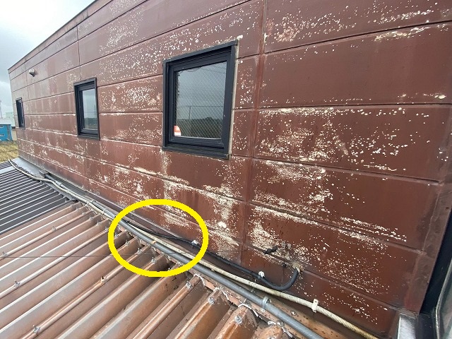 外壁と屋根の緩衝部付近からの雨漏り