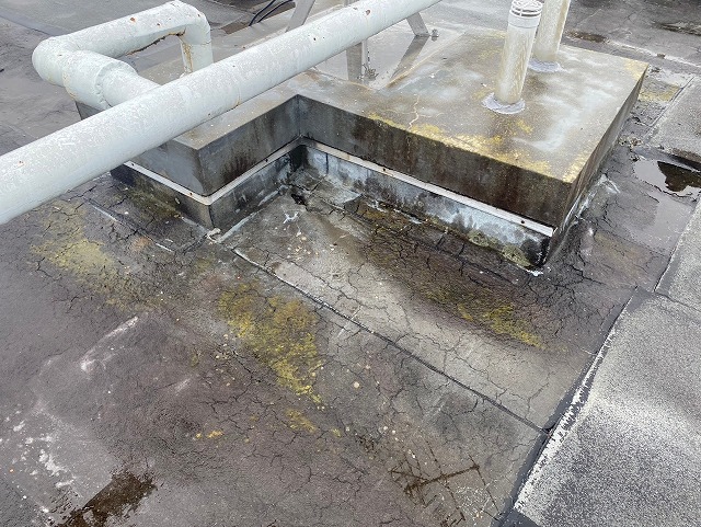 マンション屋上のアスファルト防水の状態