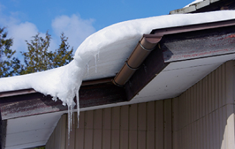 降雪の少ない地域でも落雪の対策は必要