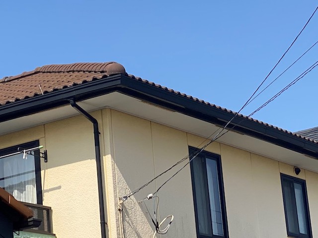 ひたちなか市で屋根を新しくするため古い瓦屋根を解体！鳥の巣？